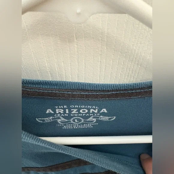 Arizona Blue Long Sleeve Shirt (Men’s Size: Large) - Picture 2 of 3